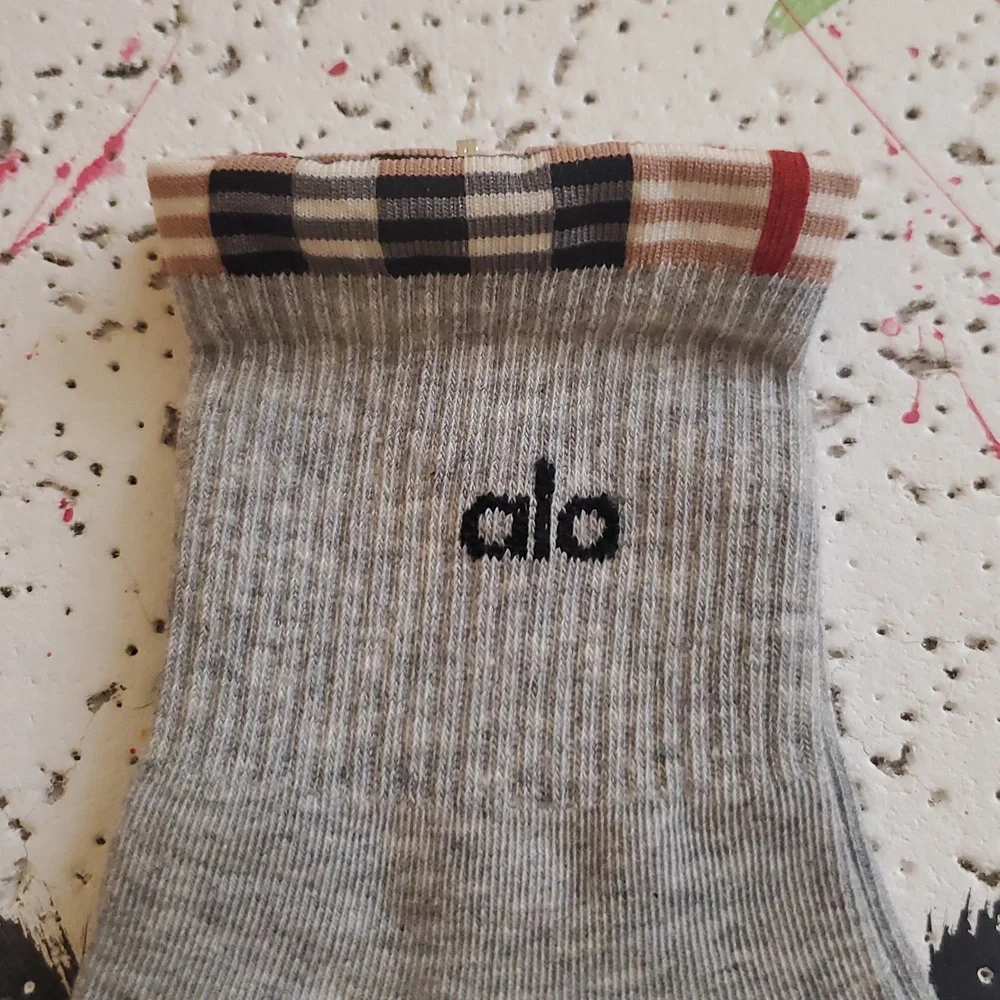 Alo Socks Size Medium